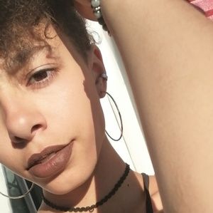 Meet your Posher, Raechel